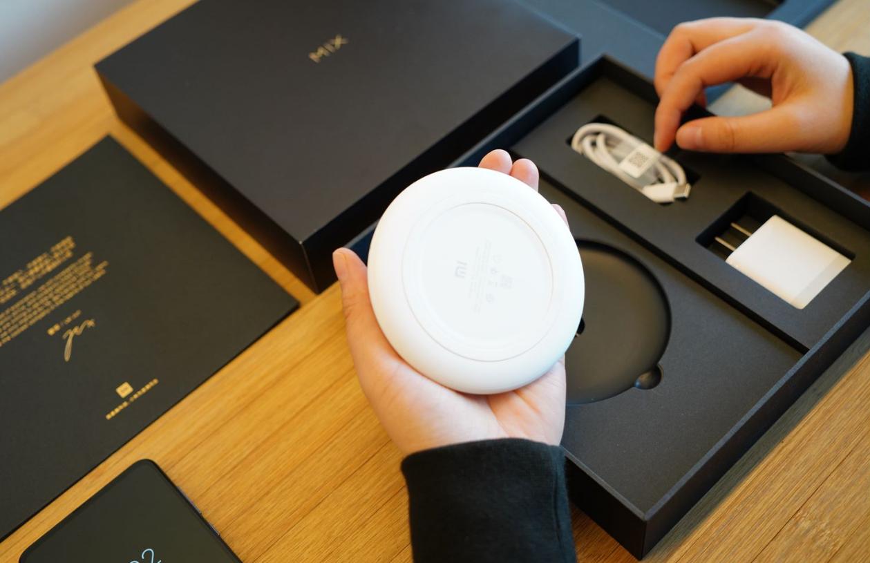 小米mix3磁滑盖,小米mix3滑屏测评