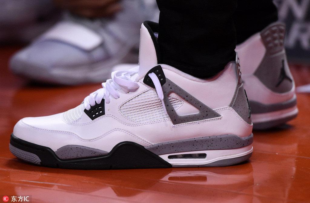 25日NBA球鞋上脚一览：库里51分之夜战靴竟是它