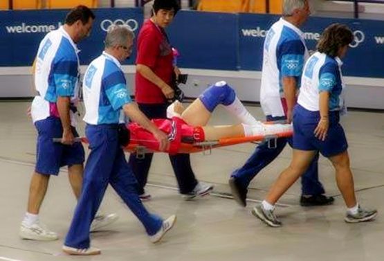 郎平东京奥运会中国女排多名老将,04年雅典奥运会女排决赛郎平解说