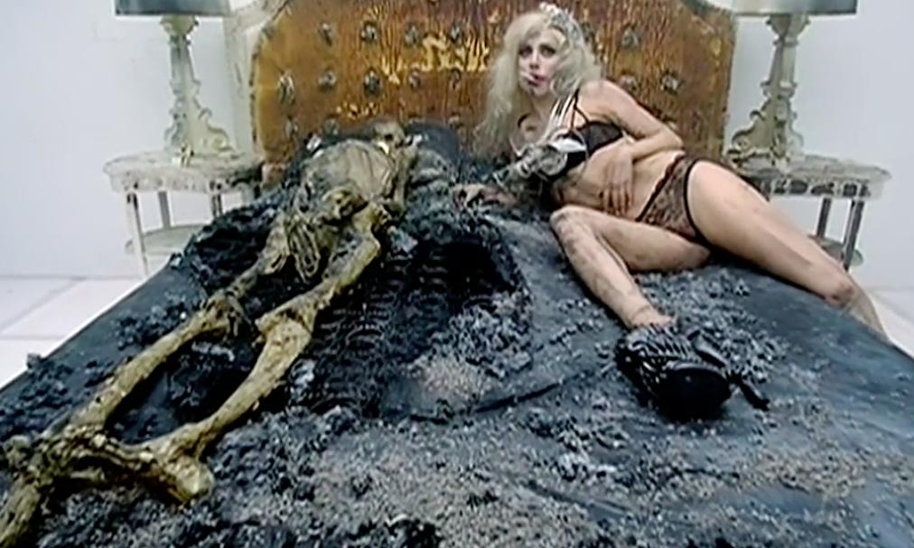 ktv必点歌曲不会跑调,ktv必点歌曲适合不会唱歌的人