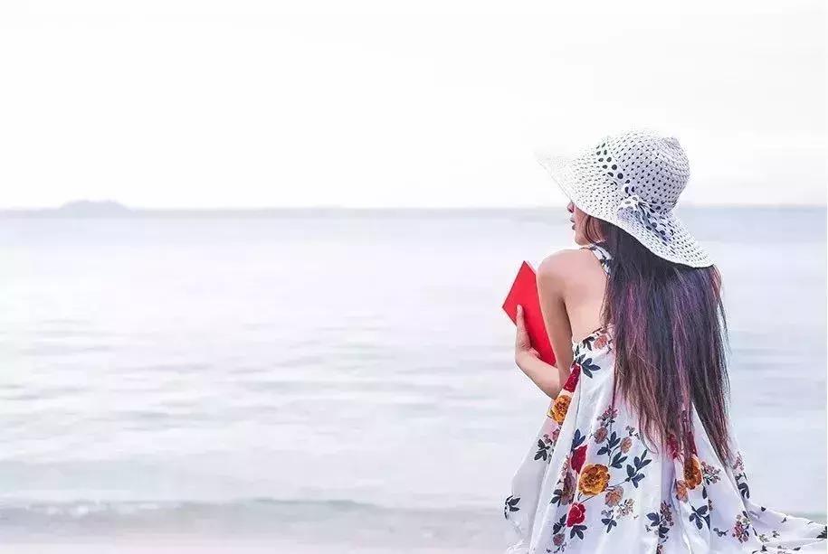 白天是夫妻晚上是邻居dj版,白天是夫妻晚上是邻居抖音歌曲