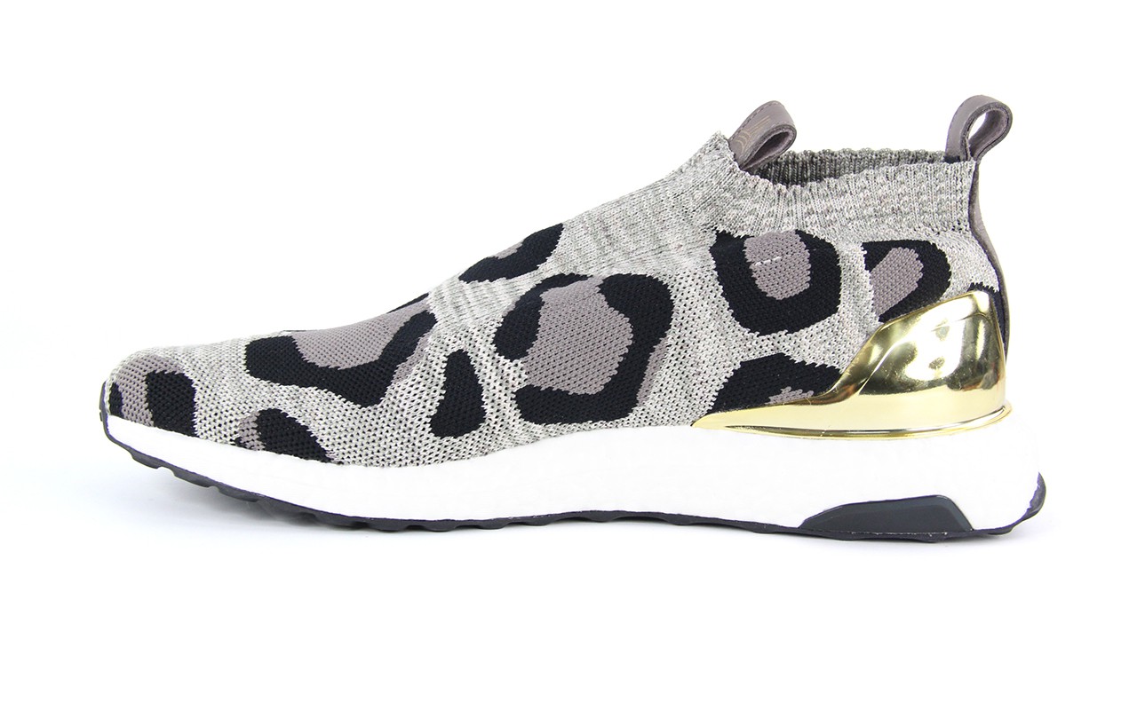 这三双很火的足球狗潮鞋哪款才是你的菜？