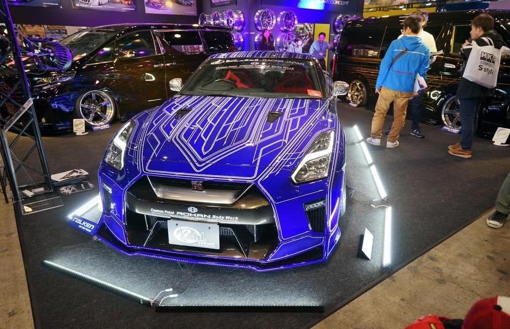 布加迪和gtr哪个更快,布加迪直线加速秒杀gtr