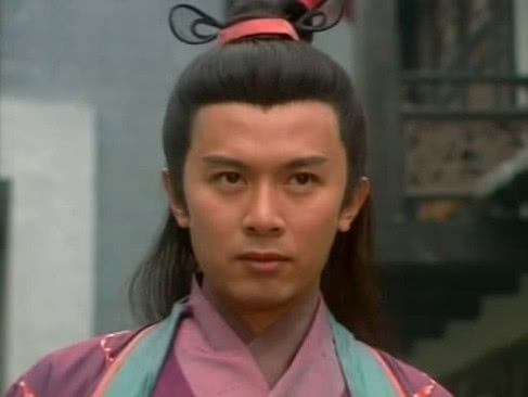 笑傲江湖里面的林平之是怎样的人,笑傲江湖林平之的辟邪剑法