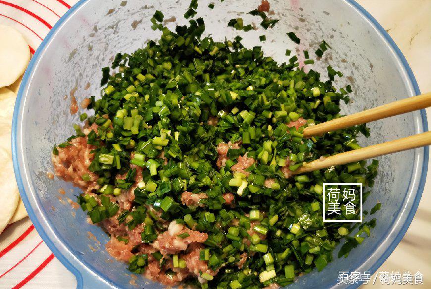 怎么煮韭菜鸡蛋饺子不破皮,韭菜馅出水太多怎么补救