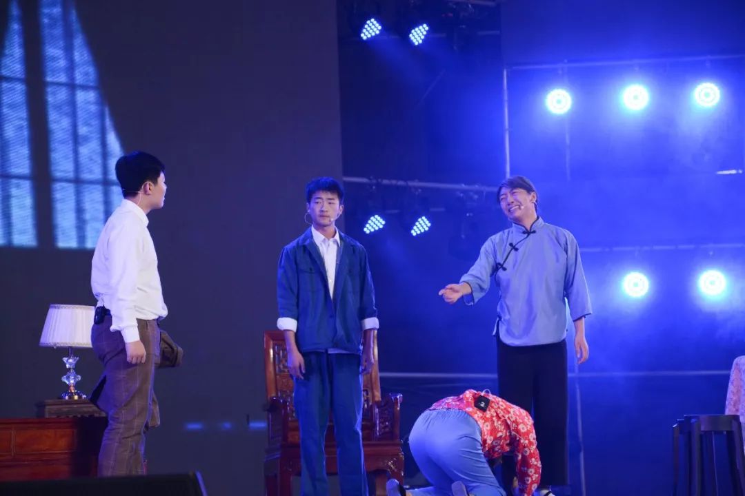 芳华90载|您好,我的大涟中!