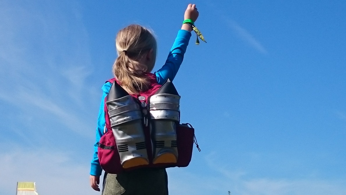 8岁孩子厌学症家里怎么办,孩子厌学哭闹