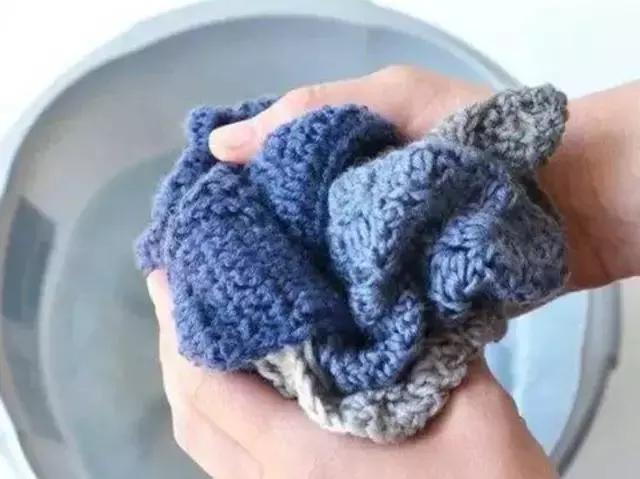 洗衣机怎样洗毛衣才不起球,毛衣起球怎么办教你一招解决