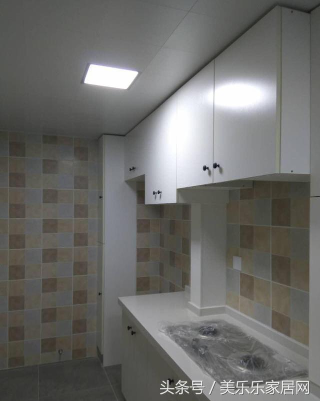 简单装修花了30万硬装,简单装修房子不吊顶电视墙