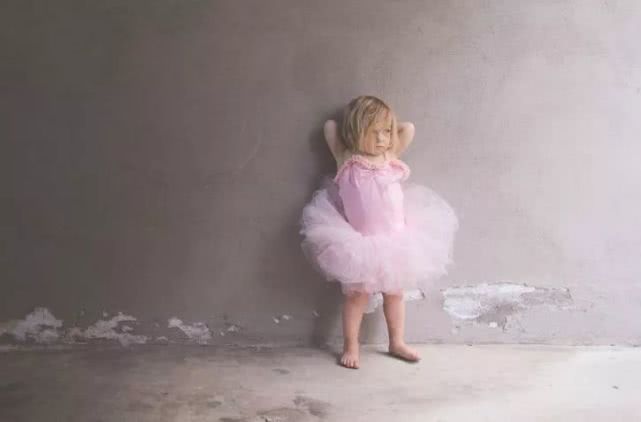 小朋友洗手强迫症,孩子反复洗手是强迫症吗