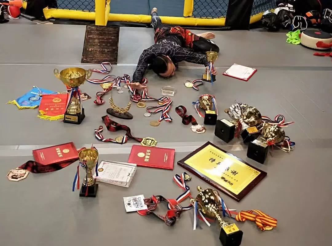 北京路5星拳馆，教练却“打”人无数！竟是彭于晏、颜如晶的最爱