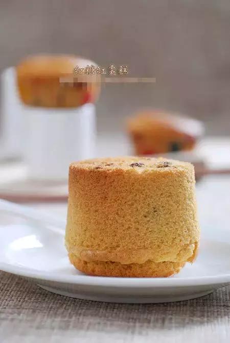 浓香的红枣糕，口感绵甜，小孩子和老人都很适合吃