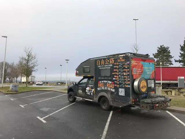 从中国开车来巴黎,从中国开车到欧洲