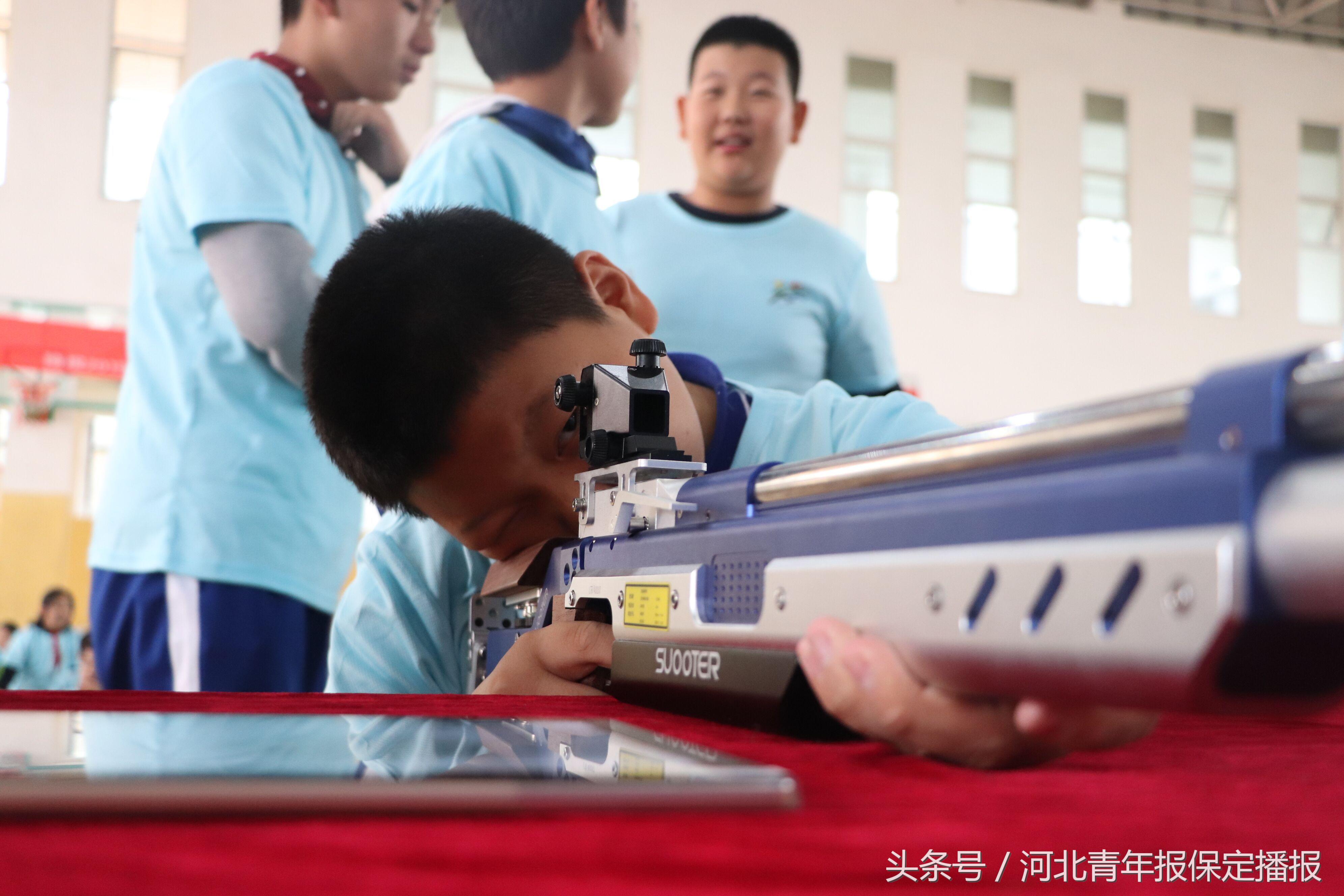保定150名学生零距离感受射击魅力