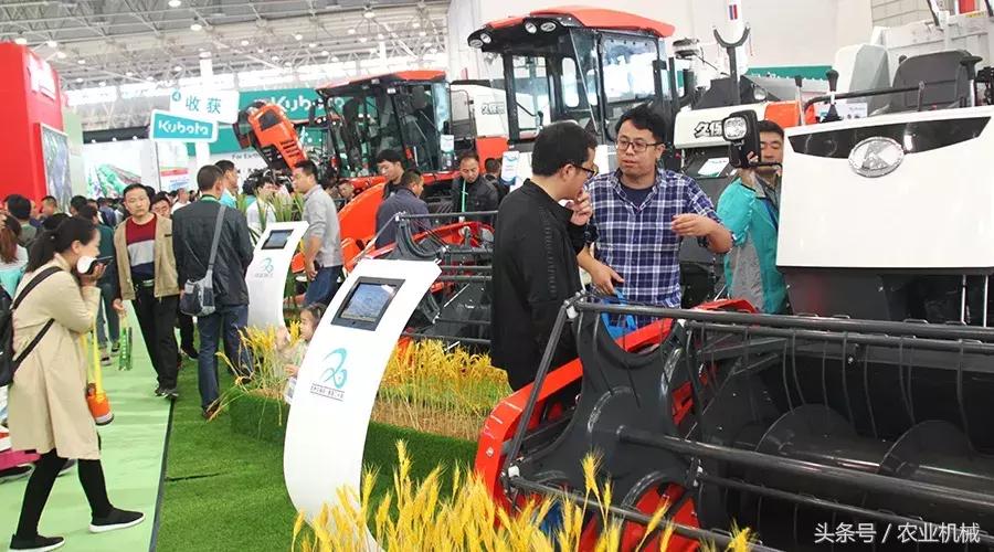 国产拖拉机为何没有德国的好,久保田与克拉斯收割机