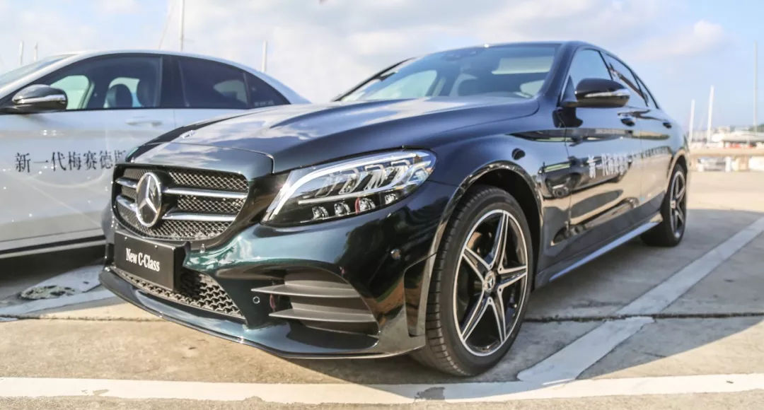 奔驰c20017款试驾,奔驰e2601.5t加48v轻混动力怎么样