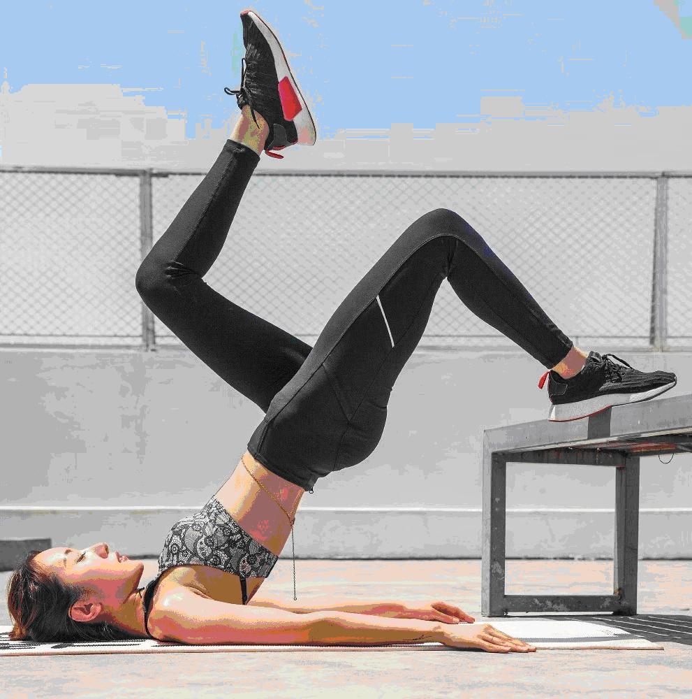 想跟女神学自拍技巧?先来苏宁易购以旧换新get一台新手机吧