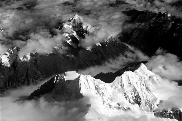 南派三叔旅行篇,探秘南派三叔书中的故事里的洞穴