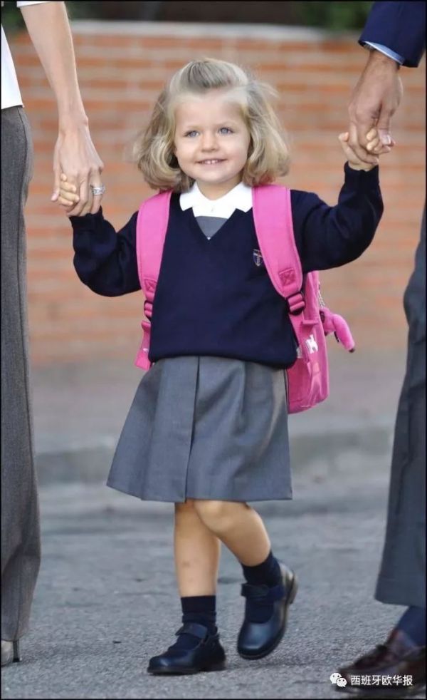 西班牙公主13岁说中文,西班牙公主leonor出生日期