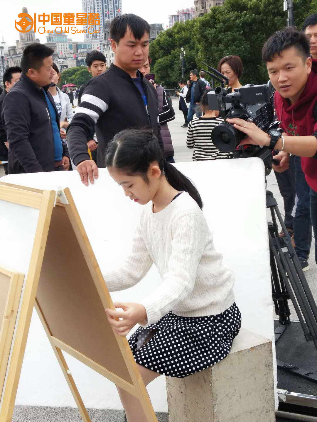 童星酷演员太疯狂,不到三个月再拍新片,颜值实力看得见!