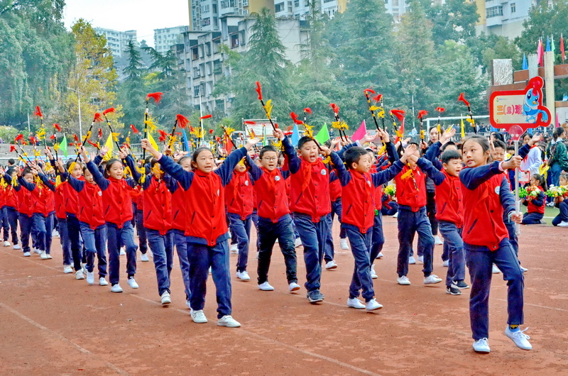 恩施市实验小学足球比赛,建始县实验小学2023运动会