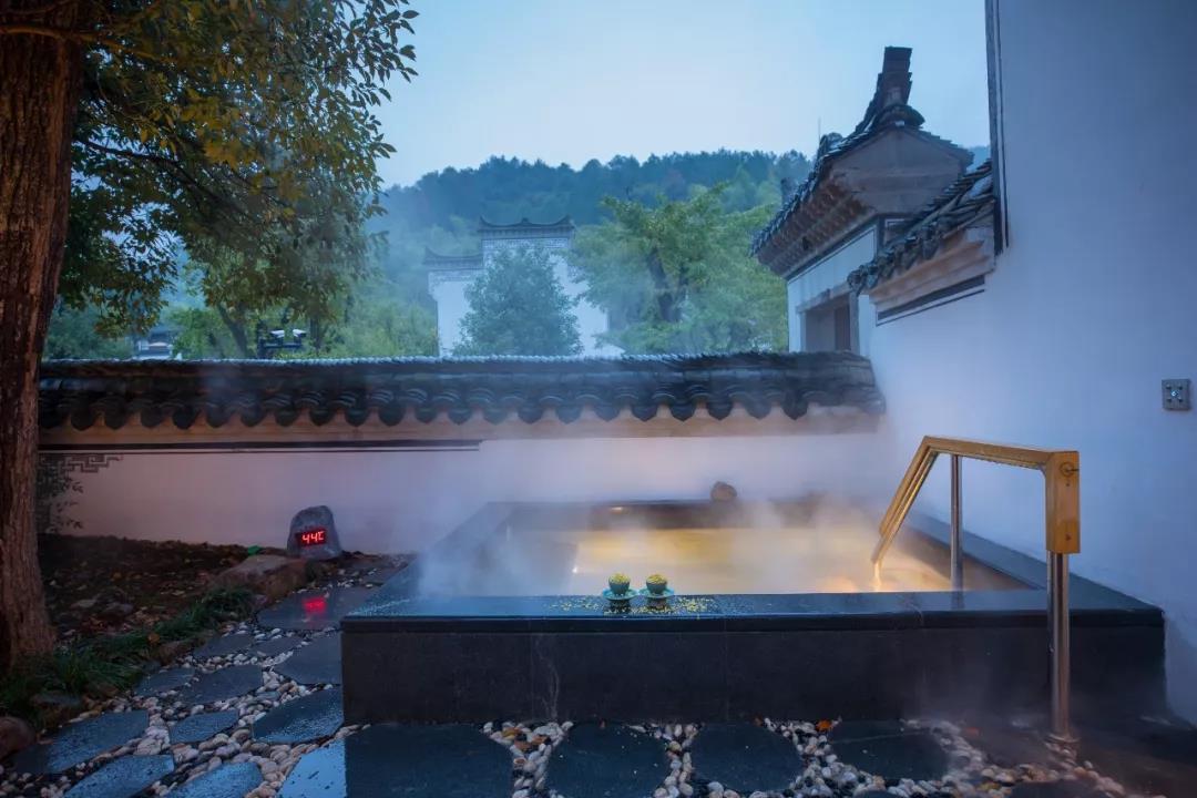 上海泡温泉一日游攻略,江浙沪冬季适合泡温泉旅游攻略
