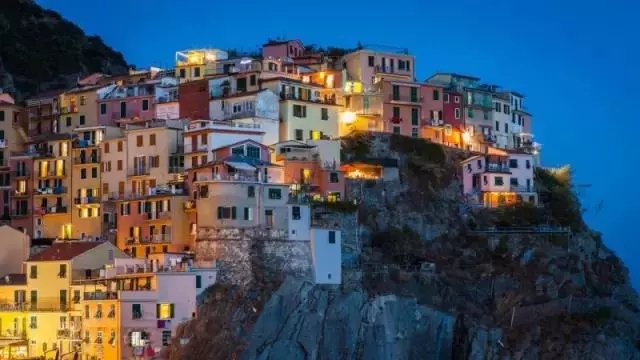 意大利五渔村风景微信头像,意大利五渔村海边小镇图片