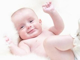 三个月吃手要不要纠正,孩子睡觉喜欢摸手怎么纠正