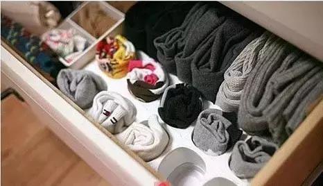 衣柜太小冬衣收纳,冬天衣服衣柜放不下怎么收纳