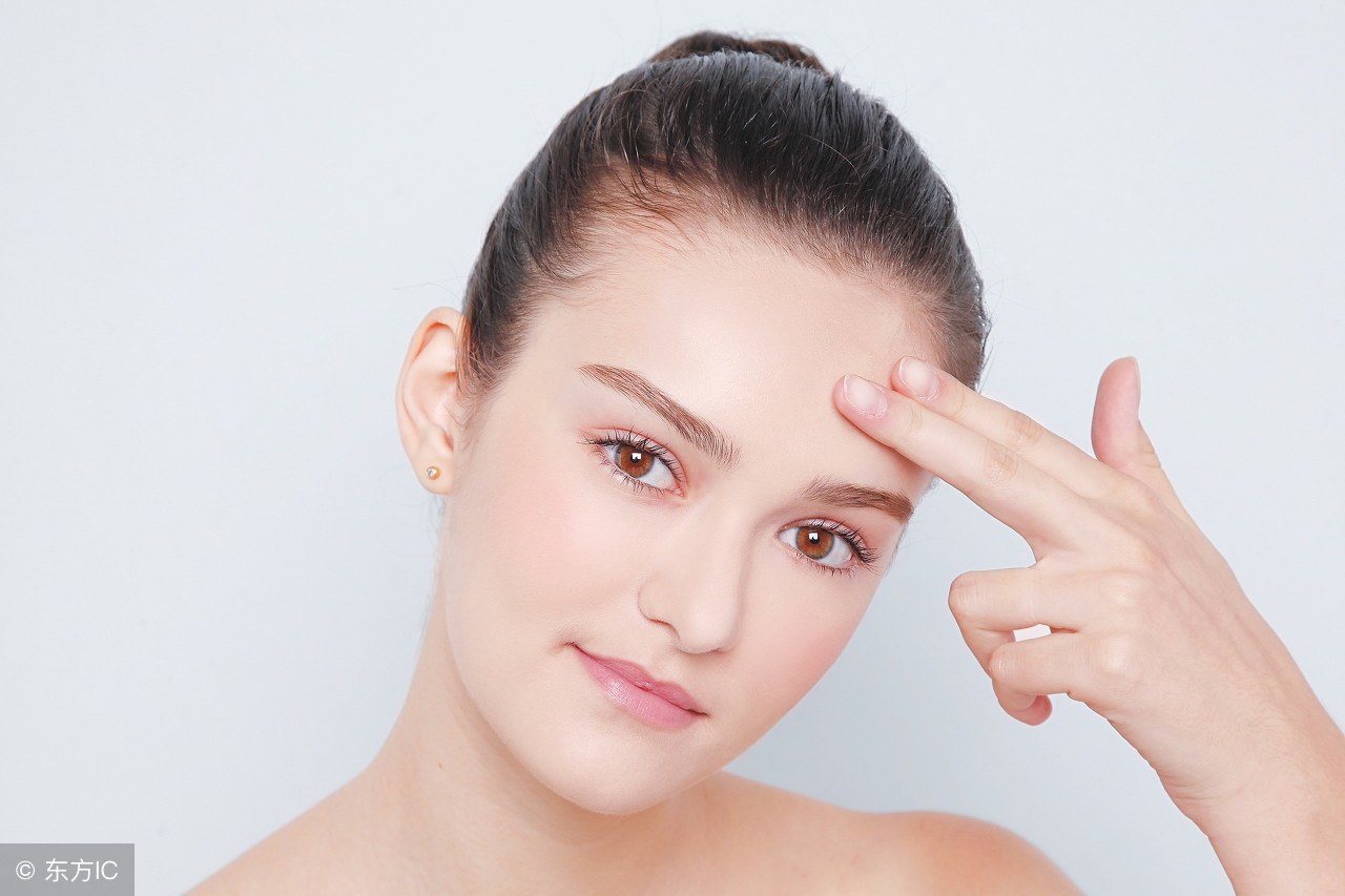 脸起干皮用什么保湿霜,补水和保湿有何不同