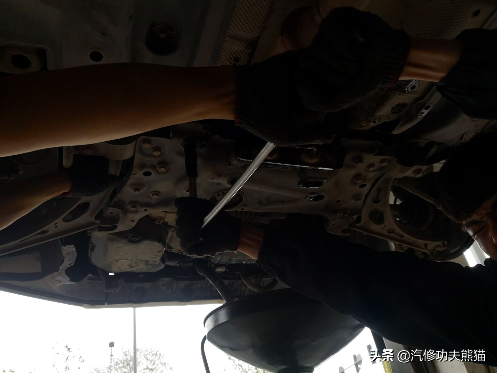 上海大众SUV销量王途观烧机油、漏机油被人乱修一通差点搞报废