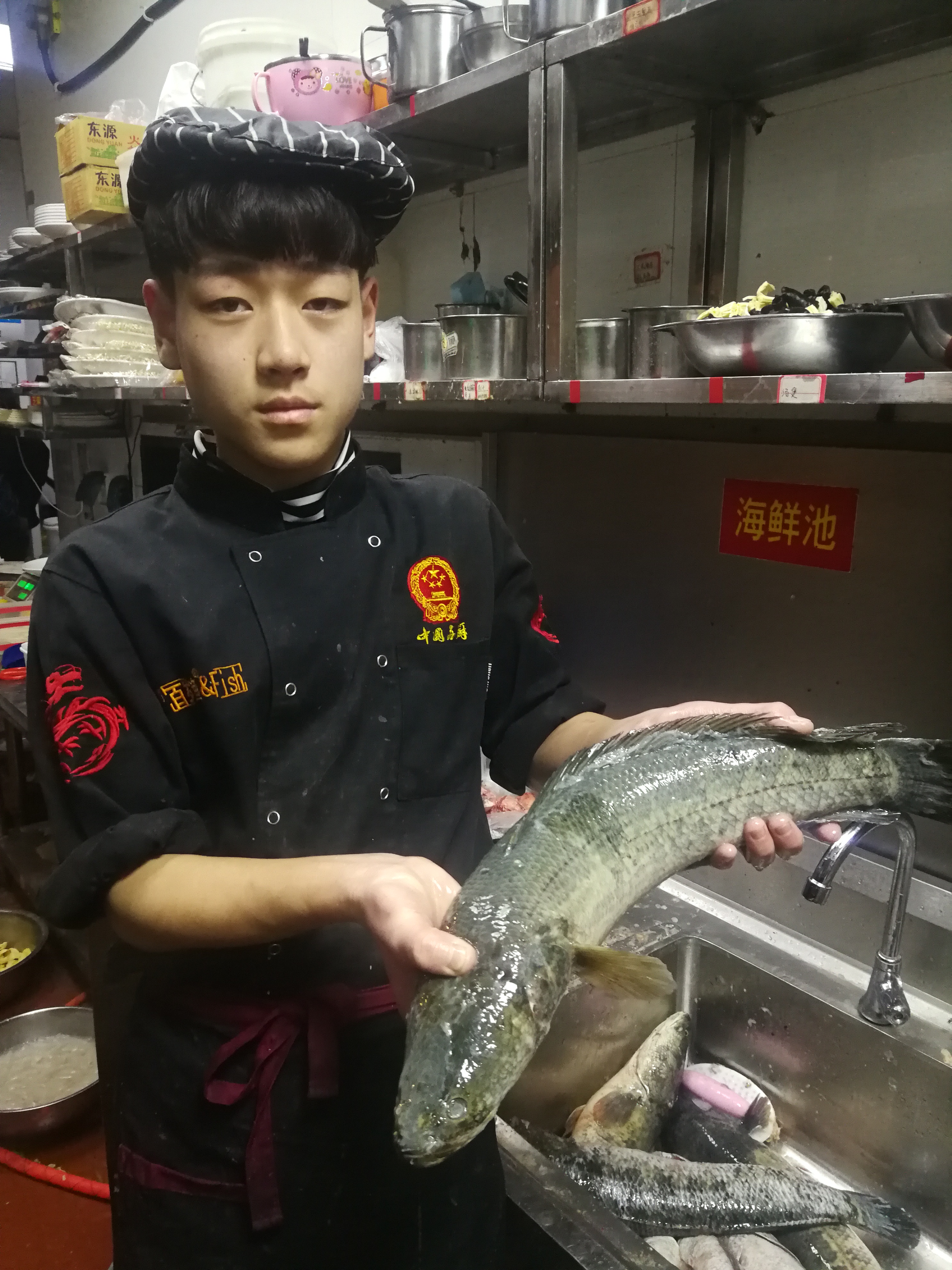 舌尖上的美食之木桶鱼,舌尖上的美食绍氏酥鱼