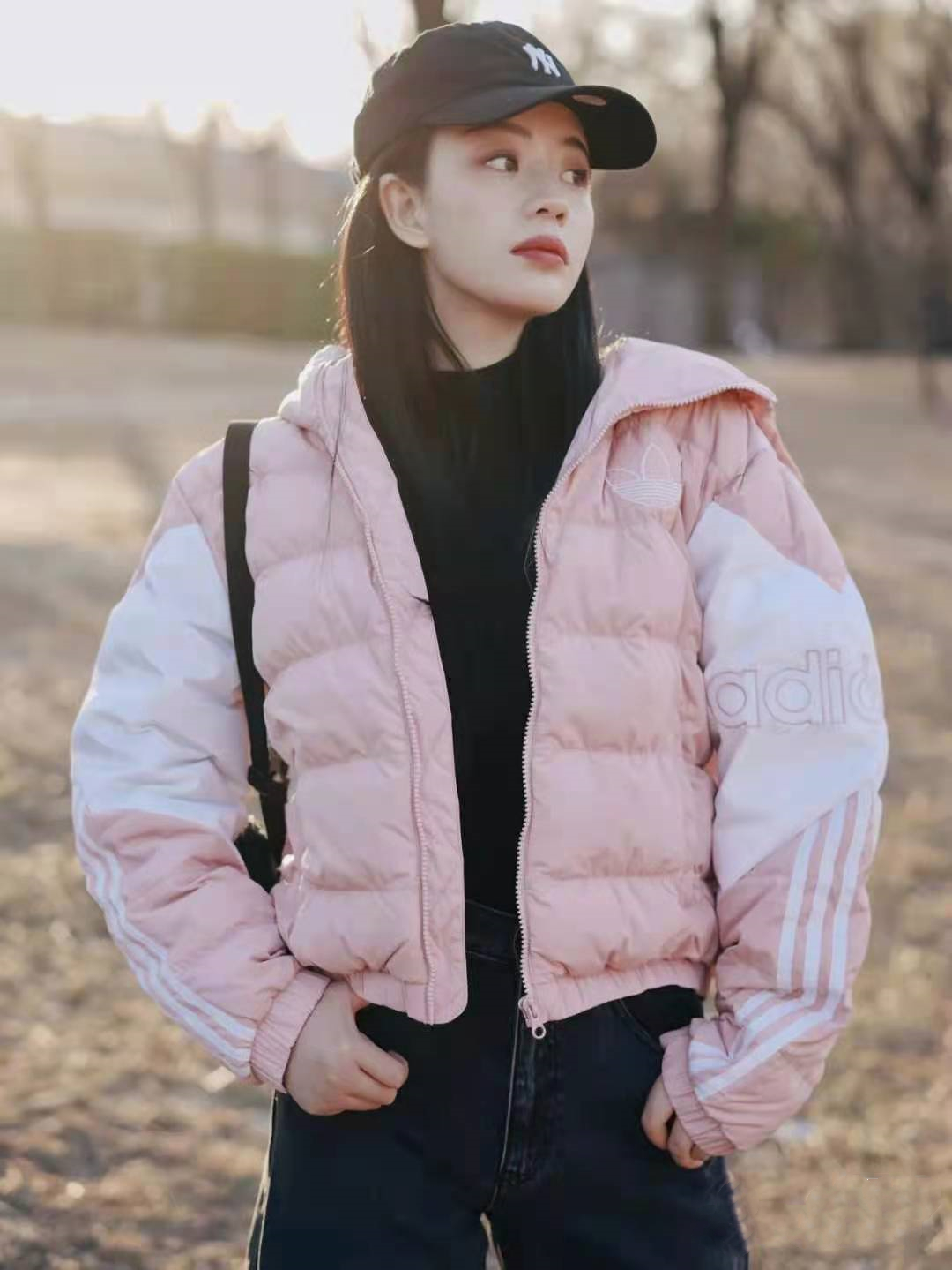 冬季羽绒服整套穿搭推荐显瘦,小个子不臃肿羽绒服90白鸭绒pu皮