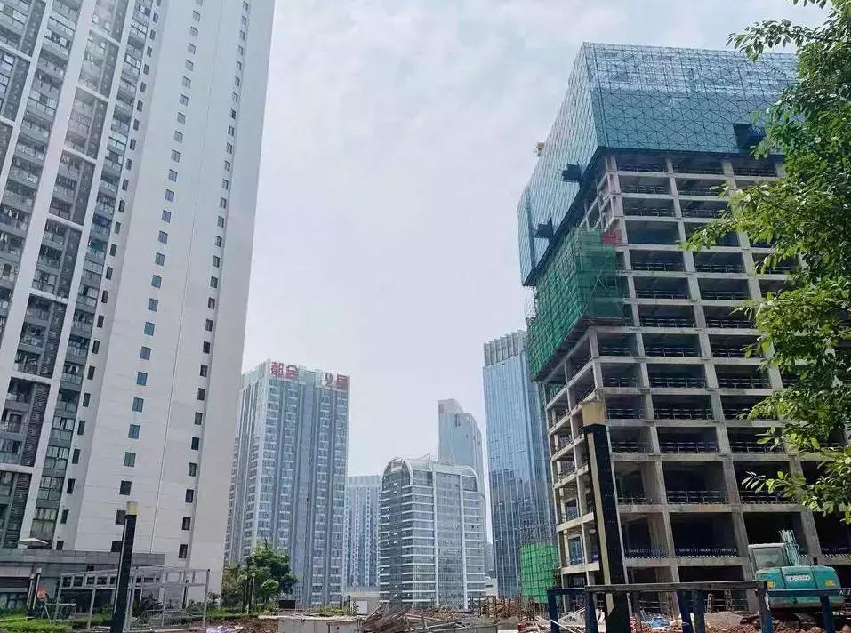 曾经的烂尾楼如今是高颜值的标杆,曾经的烂尾楼已经交房可以买吗