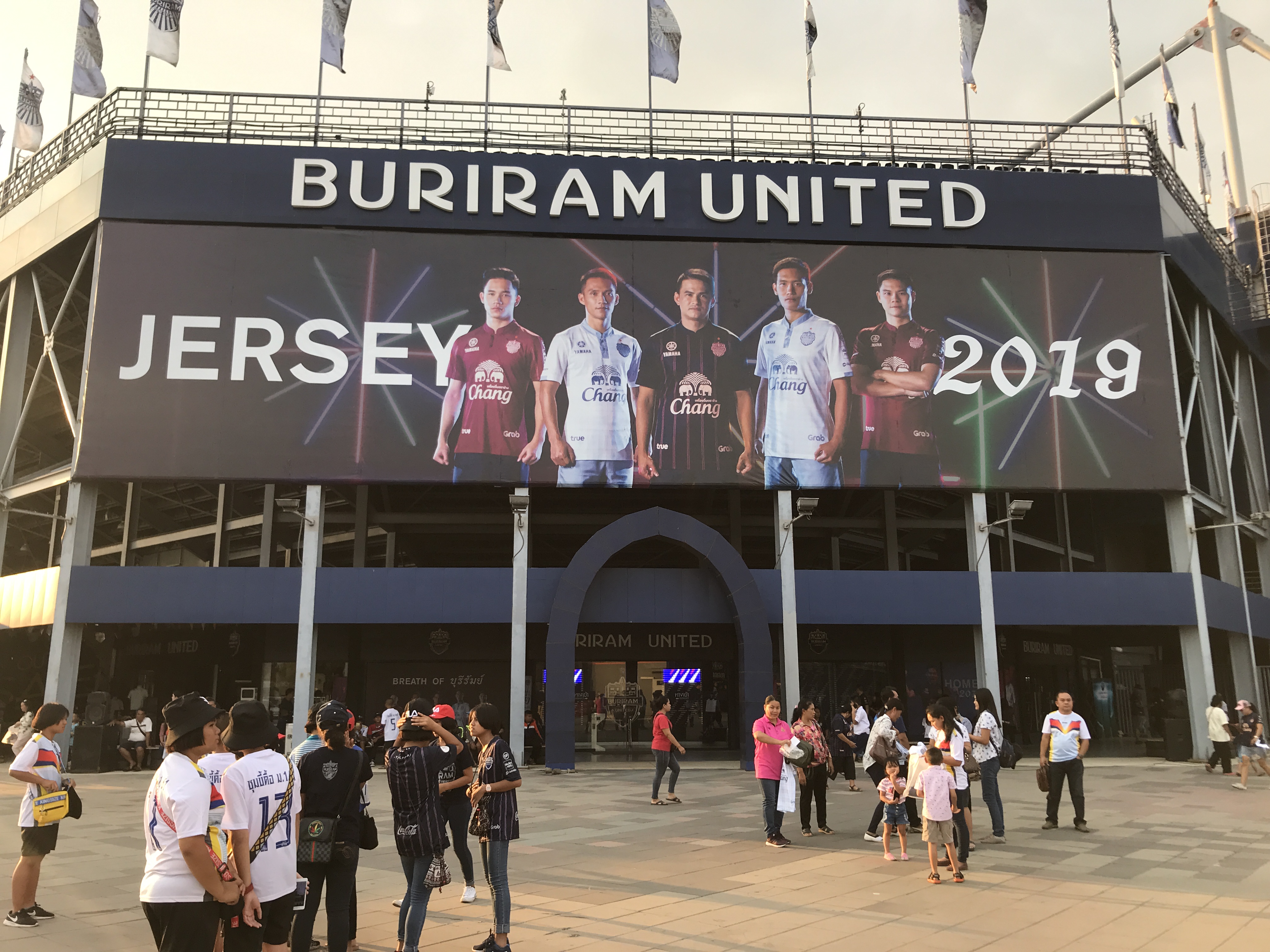 千年幸福之城武里南，你应该去探寻的泰国东北