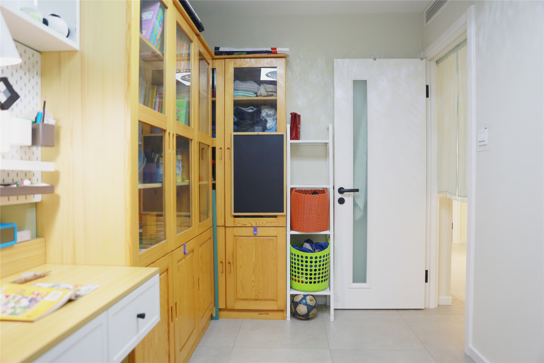 88平双阳台现代简约风格,一室一厅大阳台小户型装修老房子