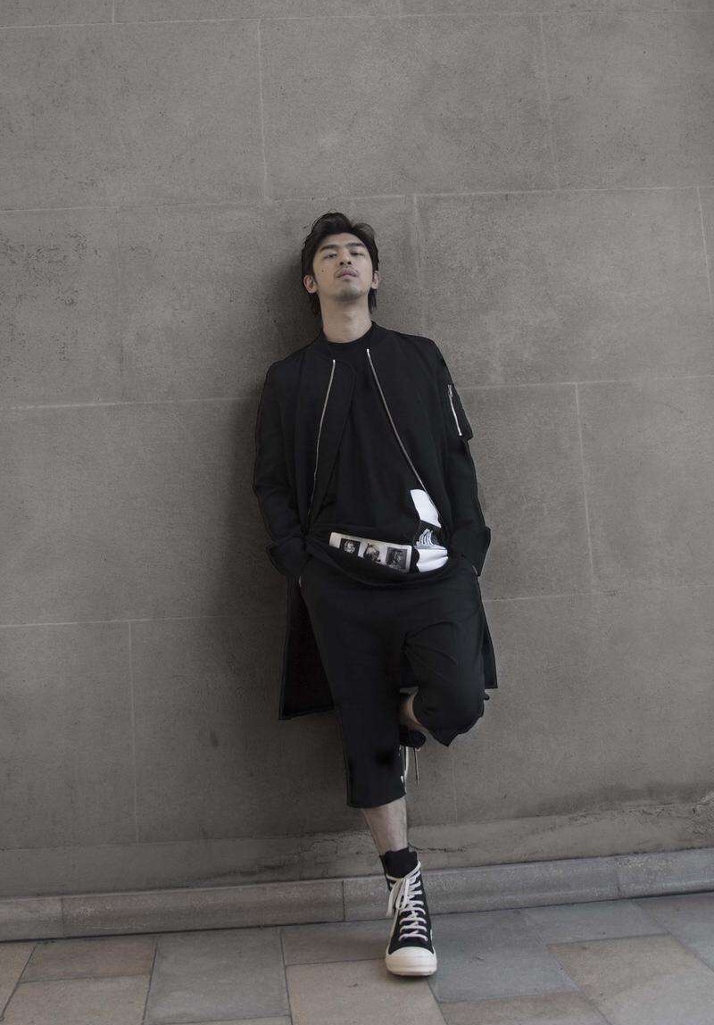 黄渤穿西装帅气逼人,黄渤帅气走路