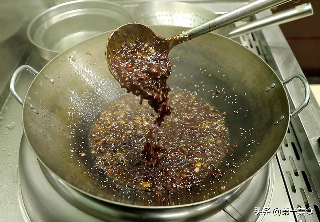 教你4道下饭酱的做法,很简单特别下饭的酱做法