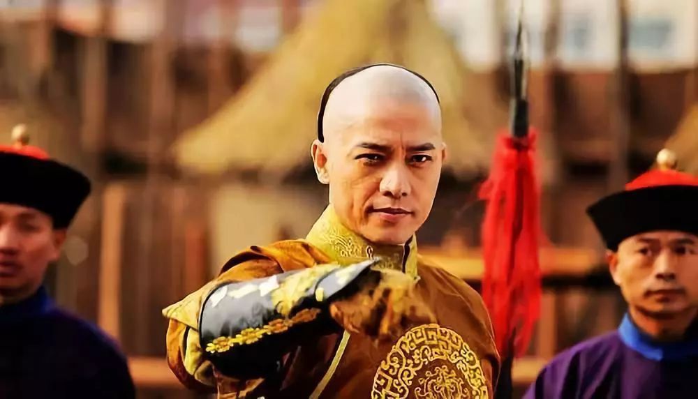 胤礽：37年皇储，12年囚徒，清朝太子的悲剧，康熙雍正谁来负责？