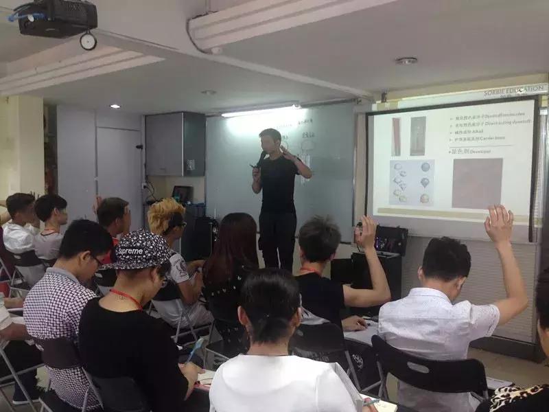 美发店吸引发型师加盟方案,美发店生意不好十大原因