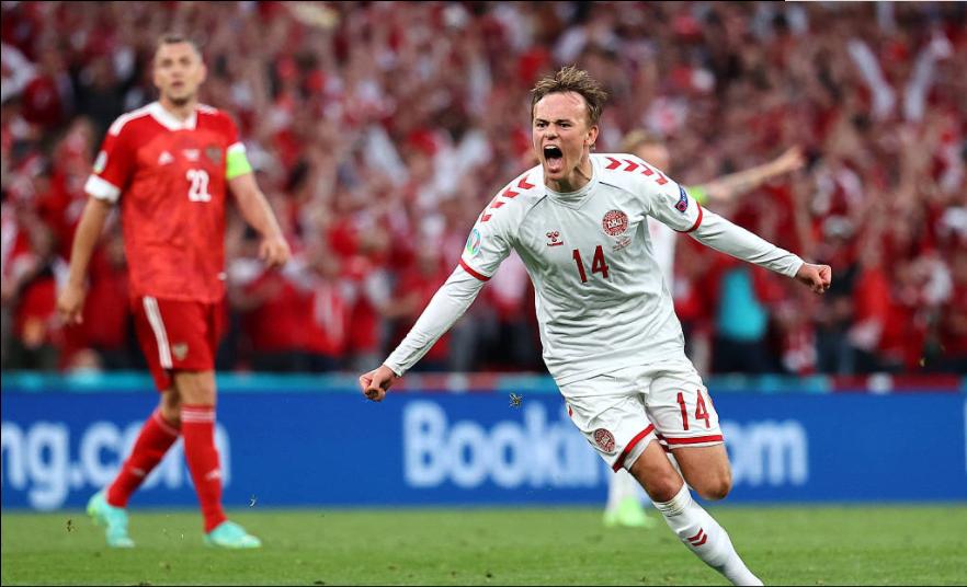 丹麦背水一战俄罗斯力争赢球出线,疯狂欧洲杯比分