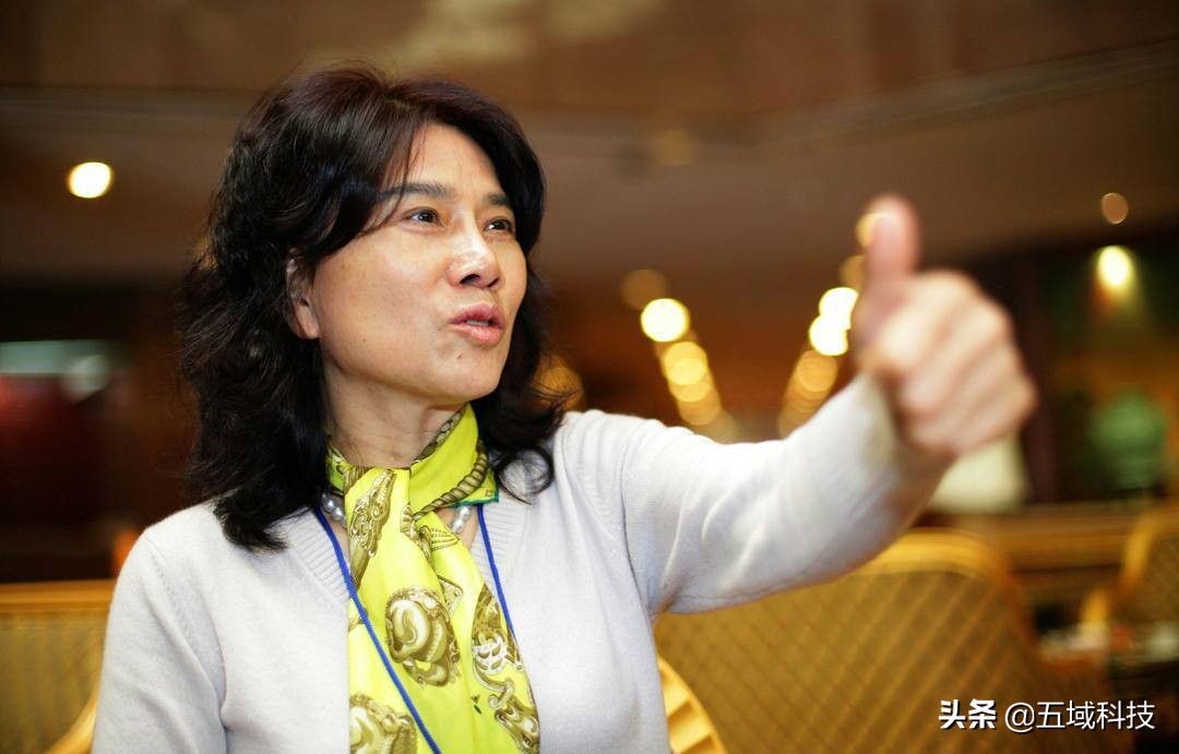 董明珠直播一月收入多少钱,董明珠一场直播带货102亿