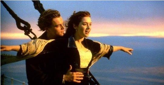 豆瓣7.1，烂番茄26%，精分般的评价背后是两国电影的文化之争