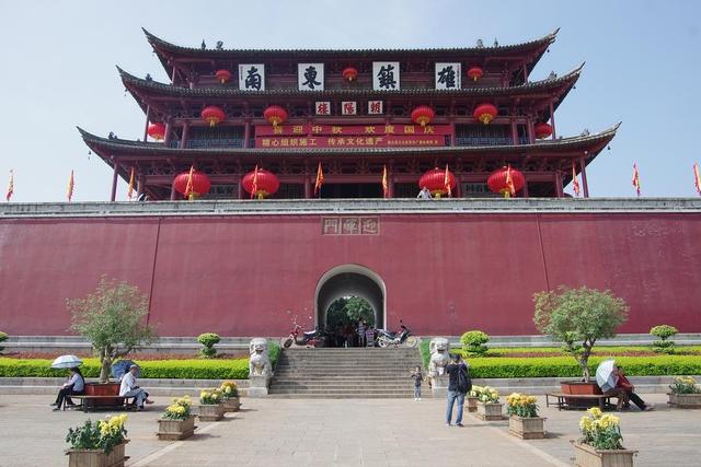 云南建水古城一座依然活着的古城,云南建水古城景点介绍