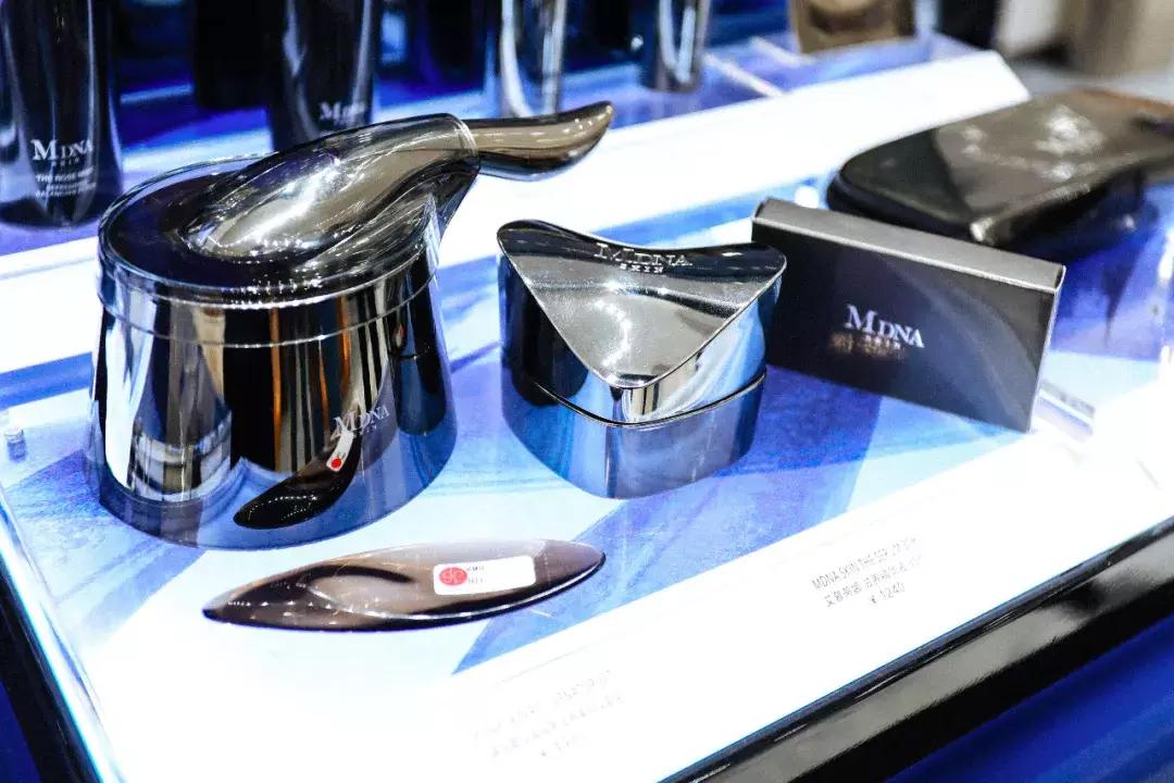 提升妆容精致度的化妆品,可以提升妆容质感的化妆品