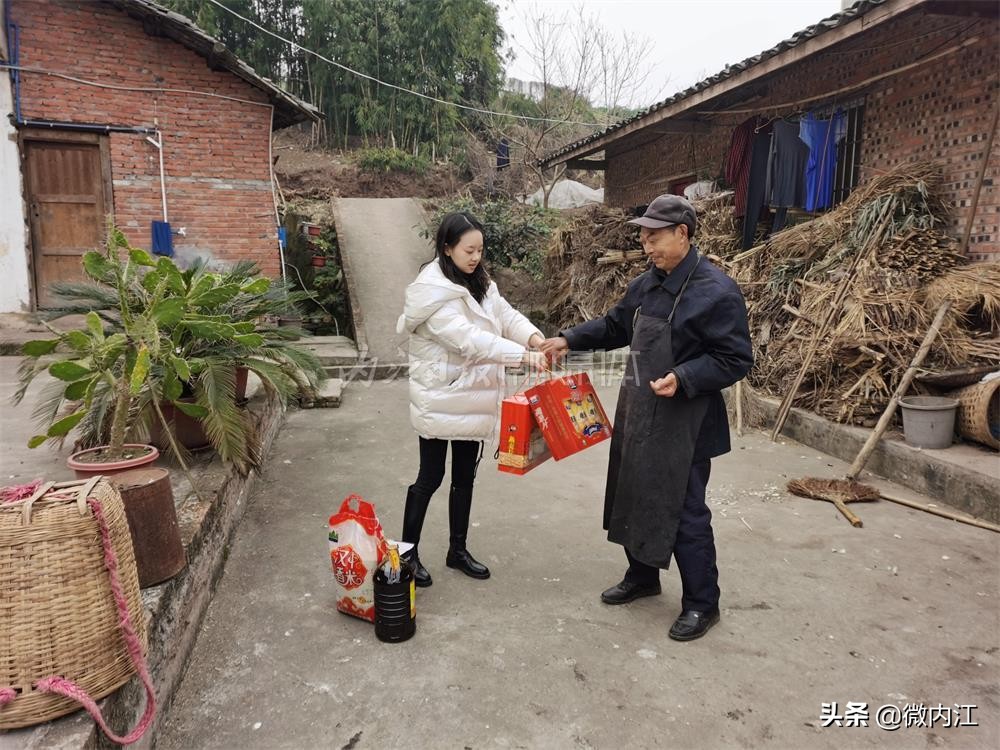 关爱留守儿童温暖孤寡老人,自贡市关爱贫困留守儿童活动