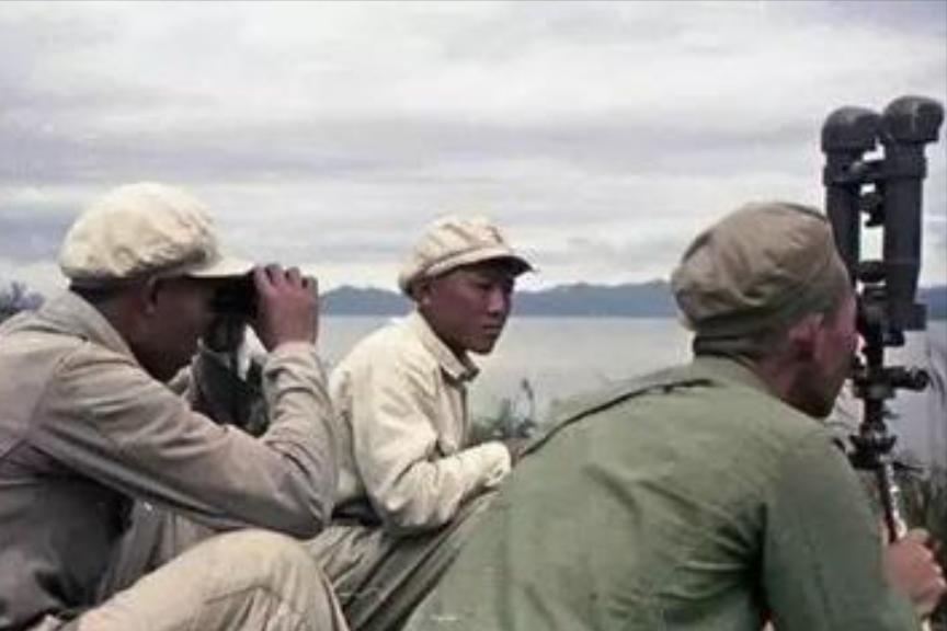 下令炮击英国紫石英号,解放军炮击英国紫石英号