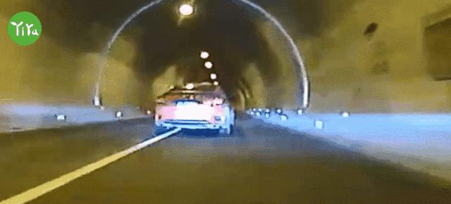 江苏盐城:恶意超车还以*辱侮**手势挑衅,结局引起舒适