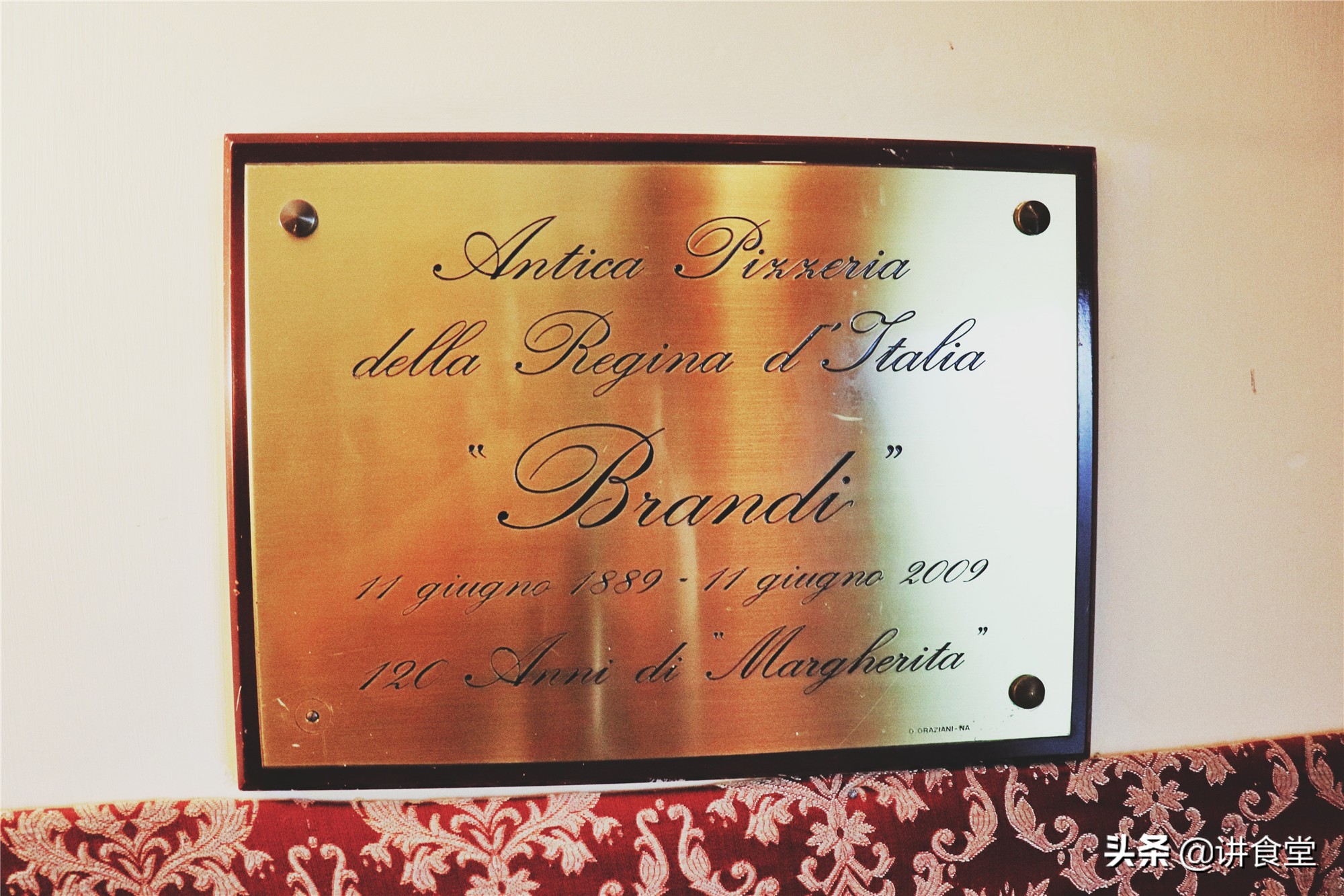 飞跃半个地球,探寻披萨最初的模样,原来可以这么简单这么好吃