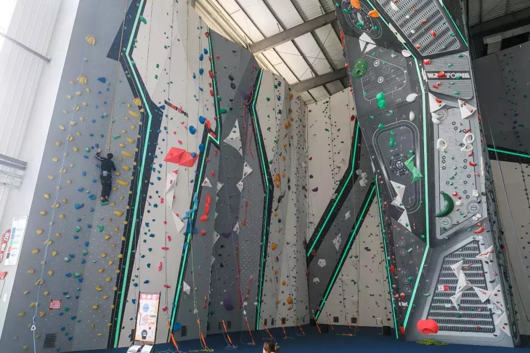 天津攀岩墙室内游乐场,蹦床攀岩主题乐园天津